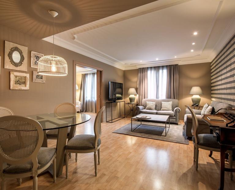 JUNIOR SUITE Vincci Lys 4* Valencia JUNIOR SUITE Vincci Lys 4* Valencia